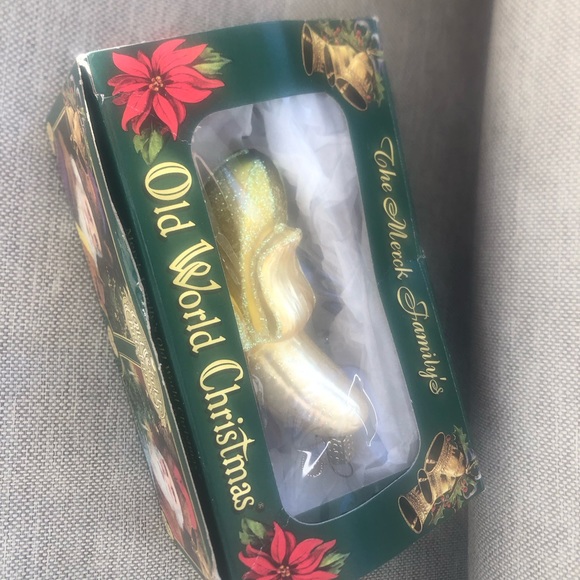 Banana Ornament - Picture 2 of 4